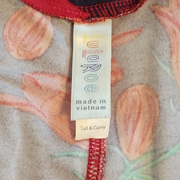 LuLaRoe pretty red & gold tulip flowered leggings. Sz: Tall & Curvy - Picture 2 of 4
